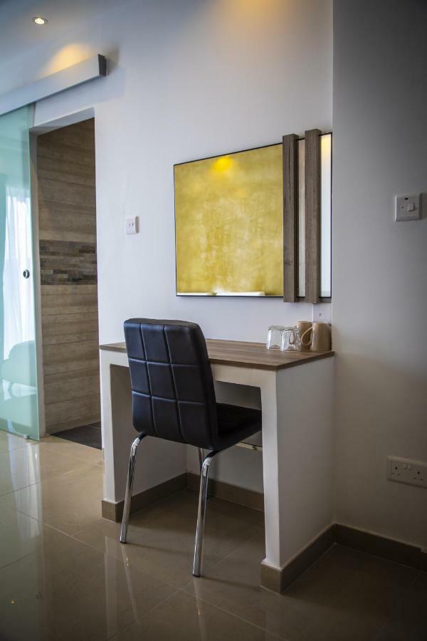 סיינט פול ביי The Pearl Luxury Guest House מראה חיצוני תמונה