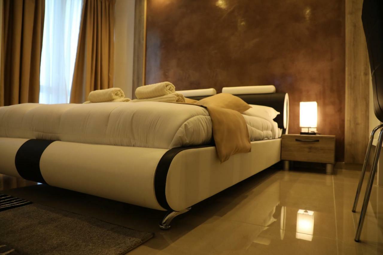 סיינט פול ביי The Pearl Luxury Guest House מראה חיצוני תמונה
