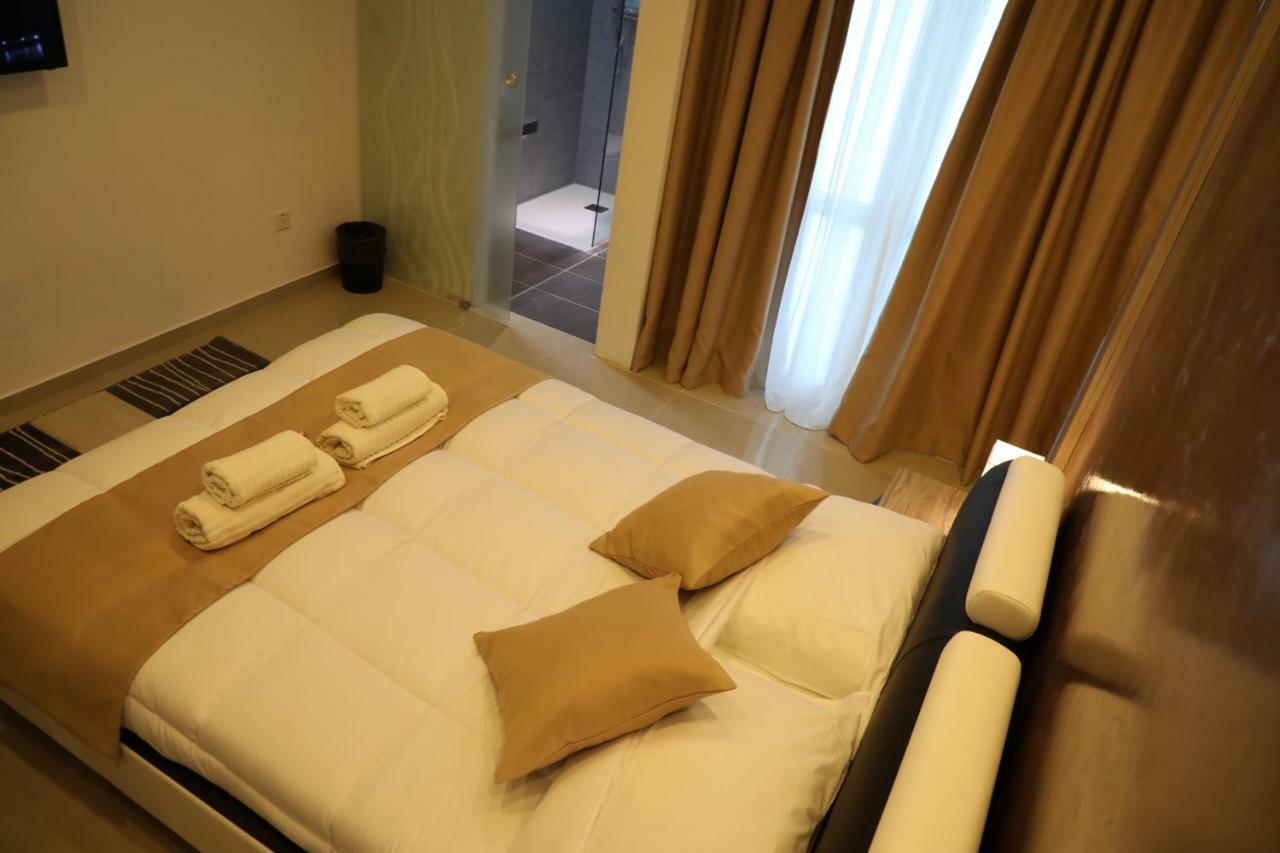 סיינט פול ביי The Pearl Luxury Guest House מראה חיצוני תמונה