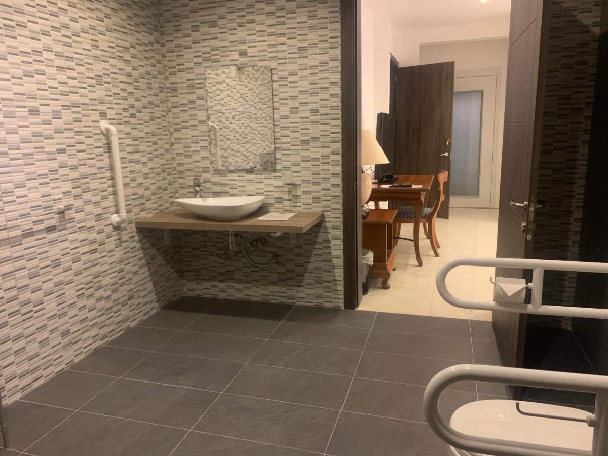 סיינט פול ביי The Pearl Luxury Guest House מראה חיצוני תמונה